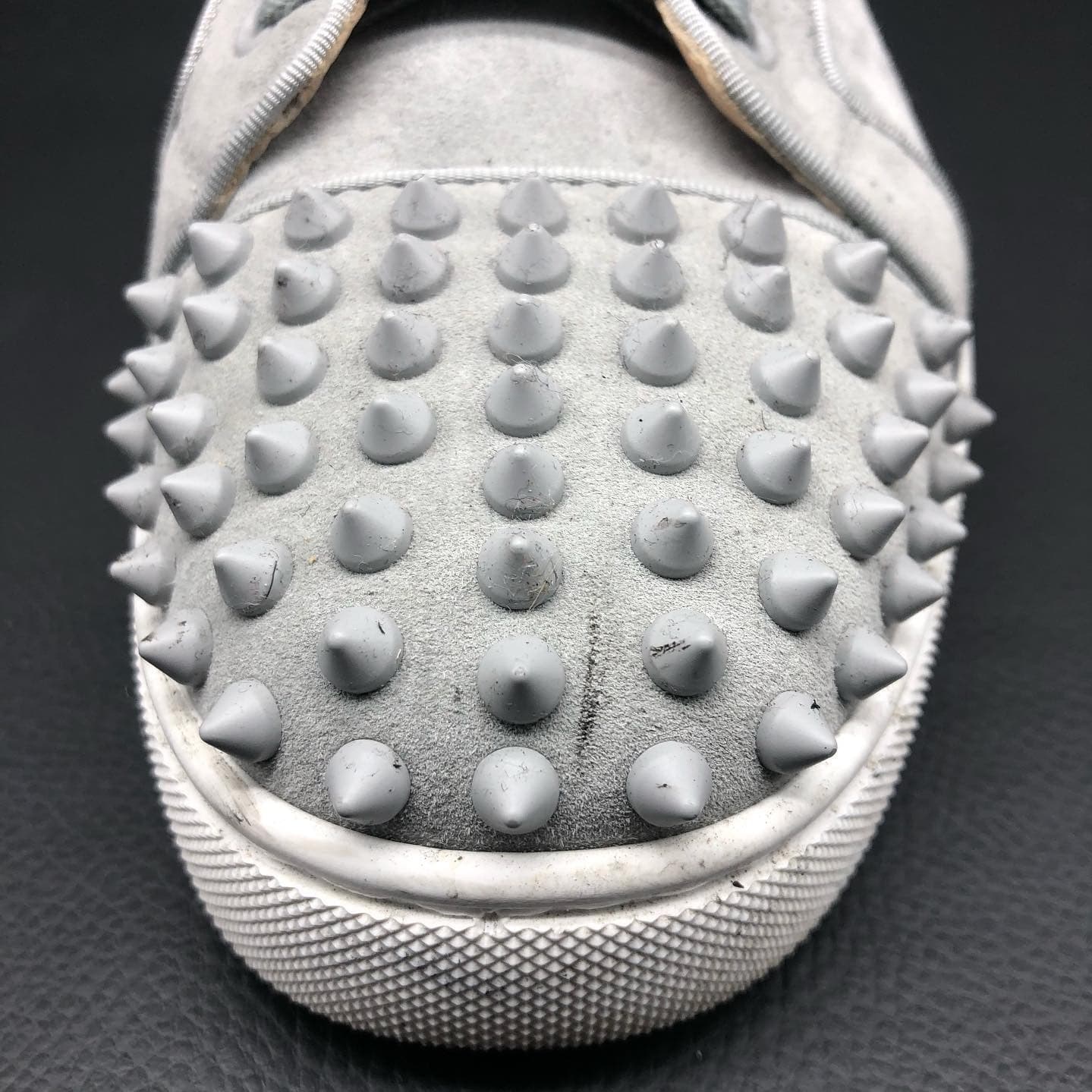 Christian Louboutin Louis Spikes vor der Reinigung